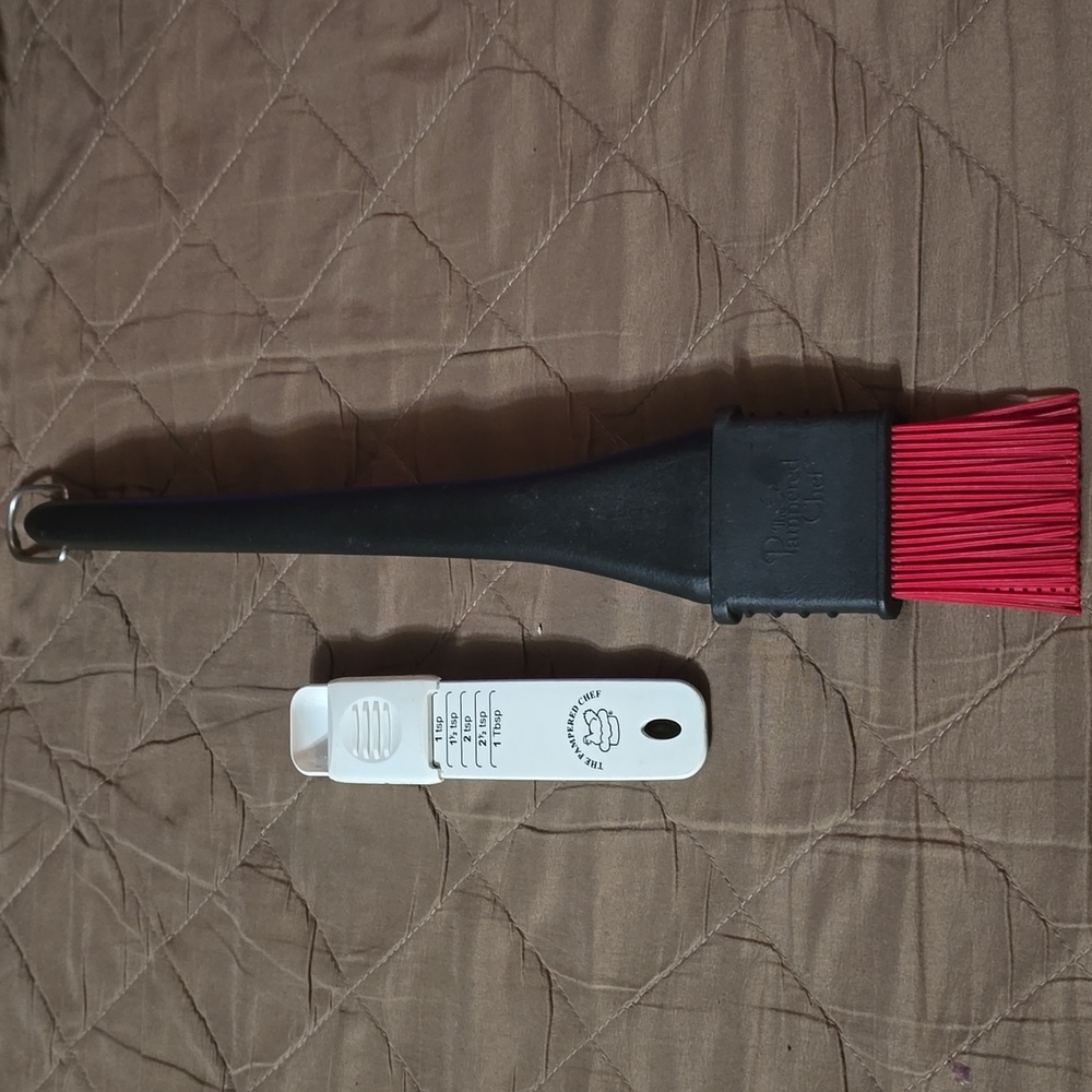 The Pampered Chef Red Basting Brush And Measuring Spoon